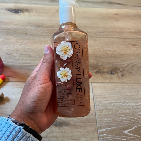 Lotion/soap/chapstick BUNDLE - Picture 9 of 11